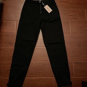 Women’s Black Missguided Mom Jeans NEW W/ TAGS.